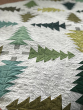 Load image into Gallery viewer, Evergreen quilt pattern for Christmas quilting.