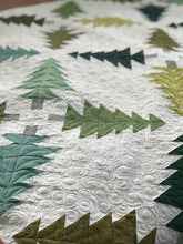 Load image into Gallery viewer, Evergreen quilt pattern for Christmas quilting. 